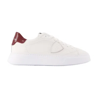 Philippe Model Temple Low Sneaker In White