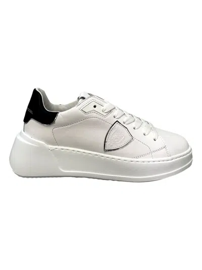 Philippe Model Tres Temple Trainers In White