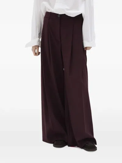 Phisique Du Role Pleated-details Trousers In Burgundy