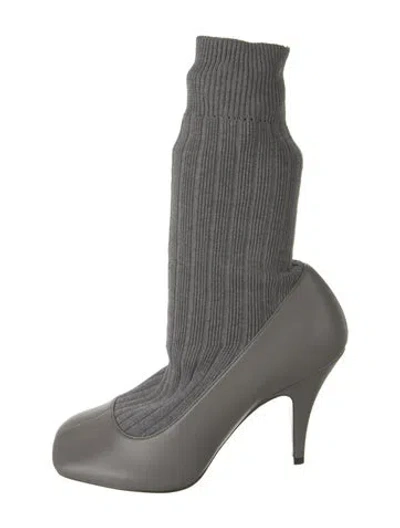 Pre-owned Phoebe Philo Leather Pumps In Grey
