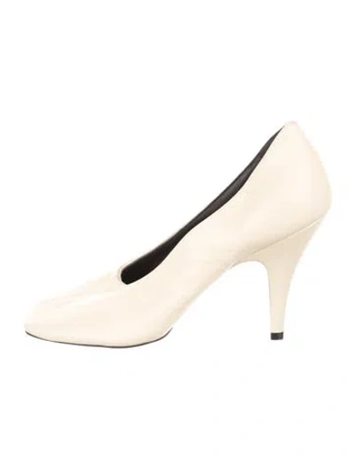Pre-owned Phoebe Philo Leather Pumps In Neutrals