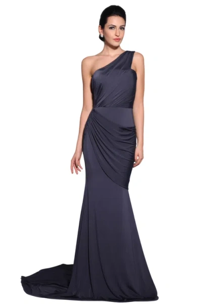 Pia Gladys Perey Garyn In Black