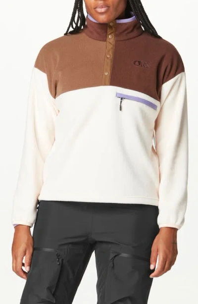 Picture Organic Clothing Arcca Crop Fleece Pullover In Vanilla Cocoa Chicory
