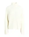 Pieces Turtlenecks In White