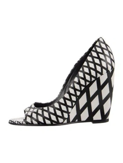 Pre-owned Pierre Hardy Leather Patterned Pumps In Black