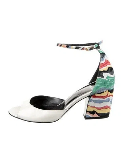 Pre-owned Pierre Hardy Suede Printed Pumps In White