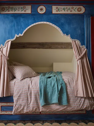 Piglet In Bed Linen In Brown