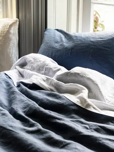 Piglet In Bed Plain Linen Blend Duvet Cover In Blueberry