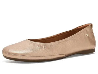 Pikolinos Carmona W2s Women's Flat Shoes Champagne: Eu 39 (us Women's 8.5) B - Medium, Leather