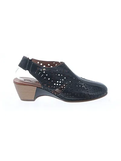 Pre-owned Pikolinos Flats In Black