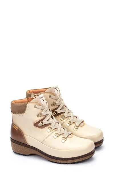 Pikolinos Granada Bootie In Neutral