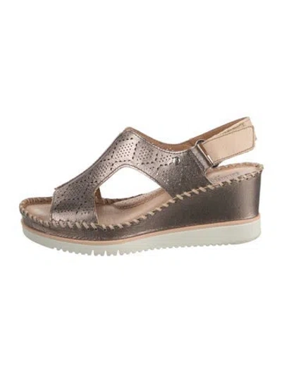 Pre-owned Pikolinos Leather Sandals In Metallic