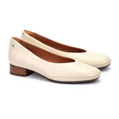 Pikolinos Women's Ubeda Pump In Marfil In Neutral