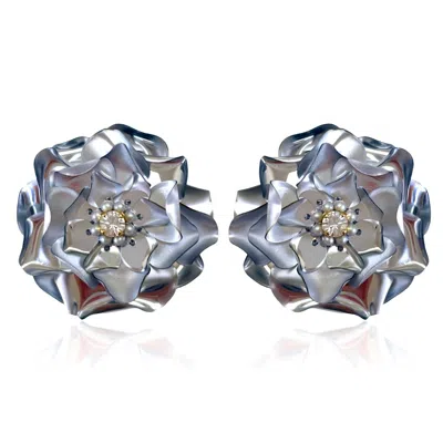 Pinar Ozevlat Women's Camellia Earrings Silver