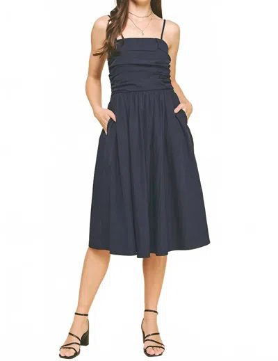 Pinch Aspen Dress In Navy In Gray