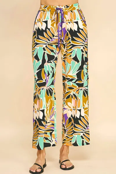 Pinch Cropped Print Woven Pants In Black In Multi