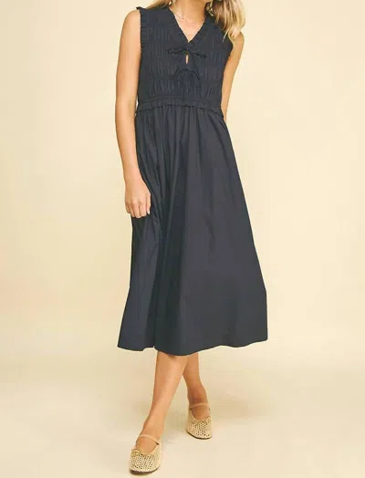 Pinch Front-tie Detailed Smocking Midi Dress In Ink