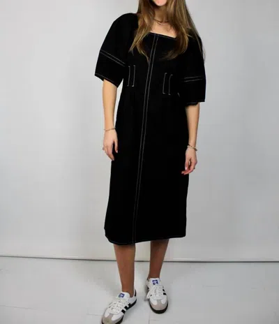 Pinch Sarah Contrast Stitched Puff Sleeve Midi Dress In Black