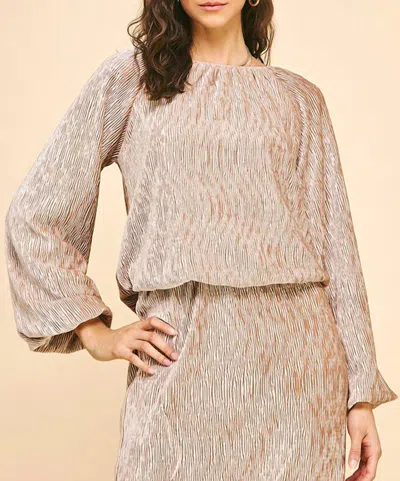 Pinch Textured Knit Bubble Hem Top In Oyster