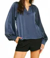 Pinch V-neck Woven Blouse Top In Navy In Blue