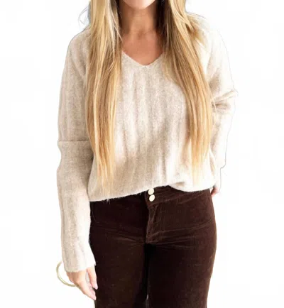 Pinch V-neck Textured Knit Sweater In Oatmeal In White