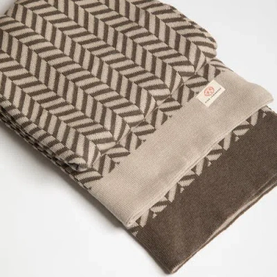 Pink Lemonade Zima Organic Cotton Throw Blanket In Brown