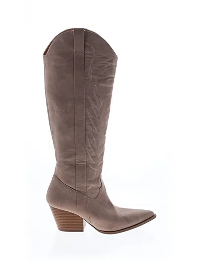 Pre-owned Pink Lily Boots In Brown