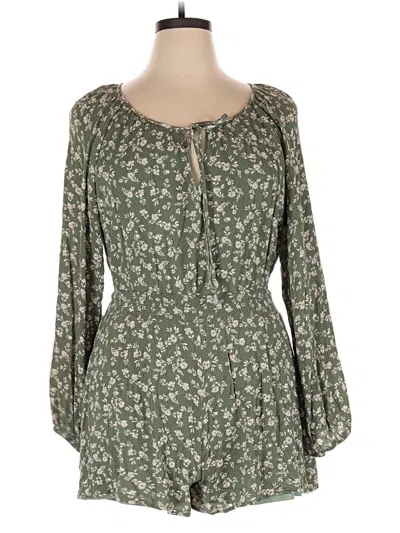 Pre-owned Pink Lily Romper In Green