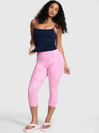 Pink Relay™ Capri Leggings In