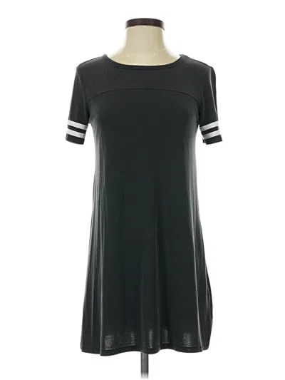 Pre-owned Pink Republic Short Sleeve T-shirt In Black