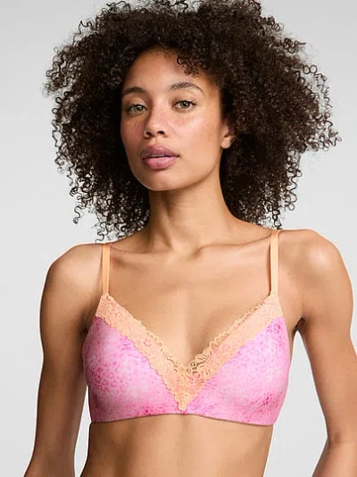 Pink Wear Everywhere Everywhere™ Lightly Lined Wireless Bra In Animal Print