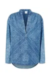 Pinko Blouse À Col V En Denim Avec Imprimé Bandana
