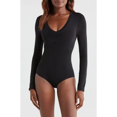Pinsy Butter Sculpt V-neck Bodysuit In Black
