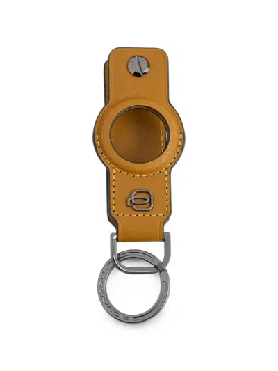 Piquadro Airtag Holder Leather Keychain In Brown