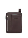 Piquadro 블루 스퀘어 레더 노트북 백 In Brown