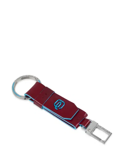 Piquadro Carabiner Leather Keychain In Burgundy