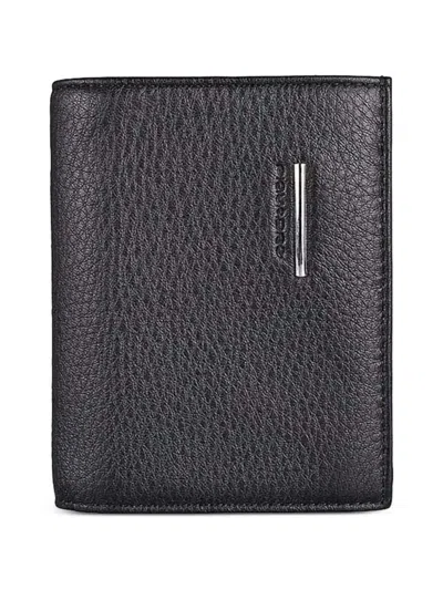 Piquadro Grained Leather Passport Holder In Black