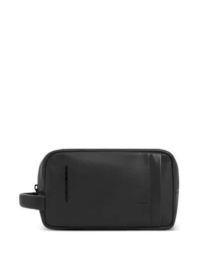 Piquadro Grained Leather Toiletry Bag In Black
