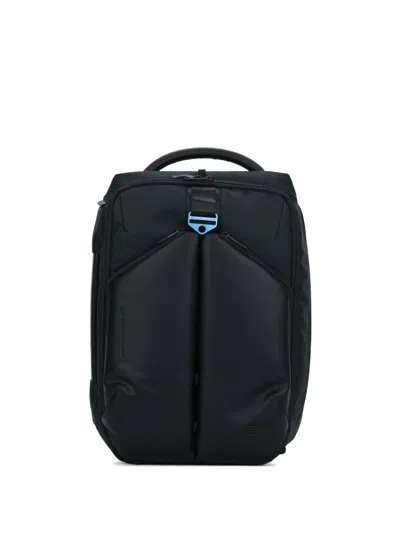 Piquadro Logo-detail Backpack In Black