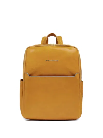 Piquadro Logo-plaque Backpack In Yellow