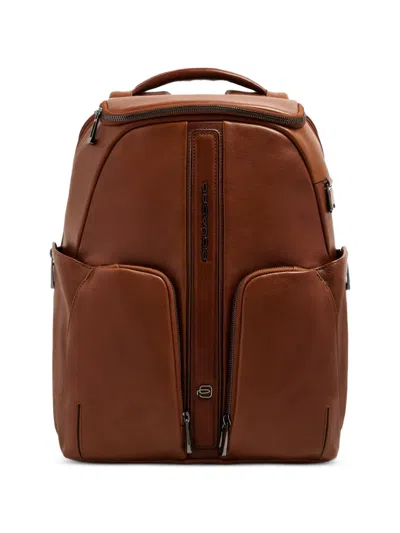 Piquadro Logo-plaque Leather Backpack In Brown
