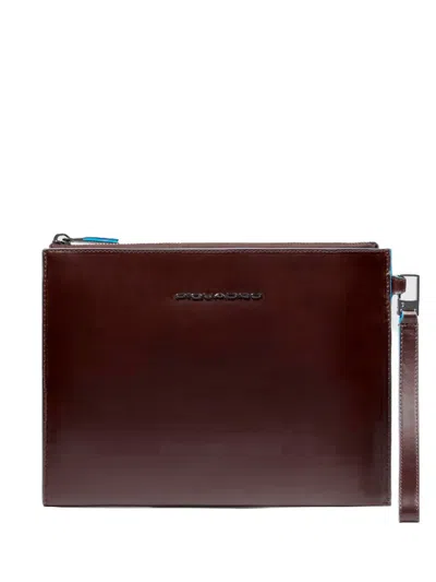Piquadro Logo-plaque Leather Clutch Bag In Brown