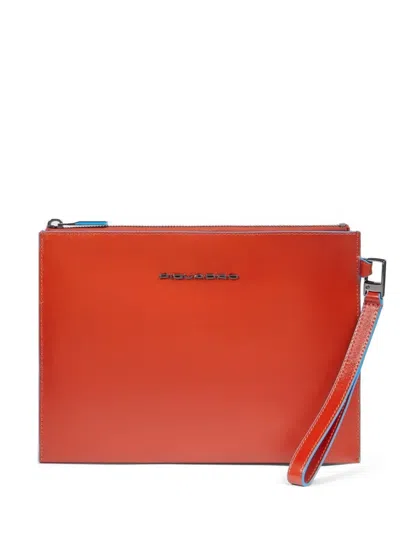 Piquadro Logo-plaque Leather Clutch Bag In Red