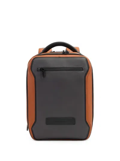 Piquadro Logo-plaque Panelled Backpack In Gray
