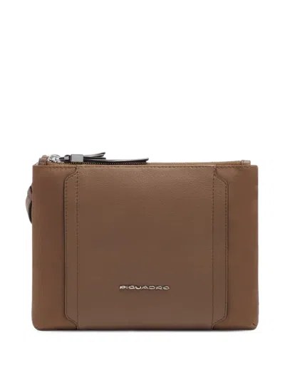 Piquadro Logo-plaque Triple-compartment Shoulder Bag In Brown