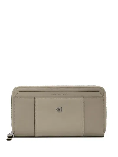 Piquadro Logo-plaque Zip-around Wallet In Brown