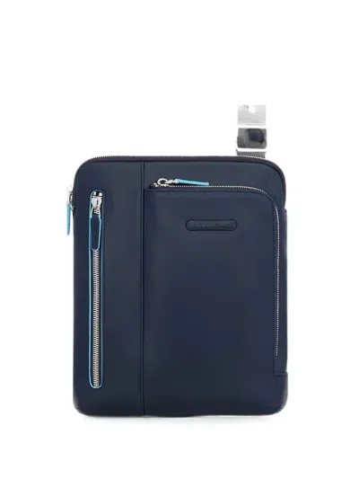 Piquadro Logo-plaque Zip-fastening Messenger Bag In Blue