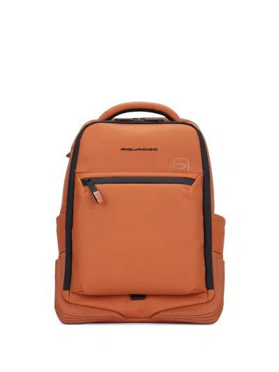 Piquadro Logo-print Zip-pocket Backpack In Orange