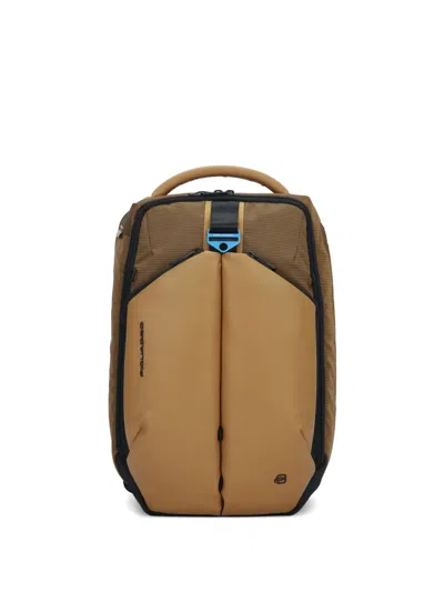Piquadro Panelled Logo-print Backpack In Brown