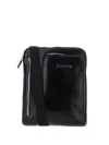 Piquadro Zip-fastening Embossed-logo Shoulder Bag In Black